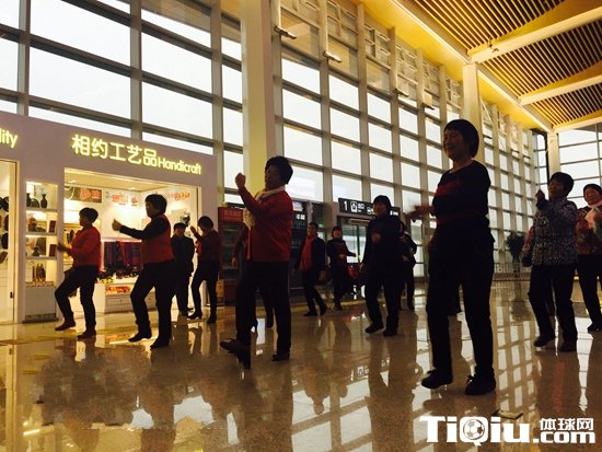 ����ɽ�ӻ�����ͨ ������������㳡��