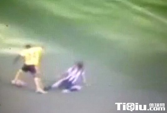 Ӣ���¹����񼼳��� ����նŰ�޺���