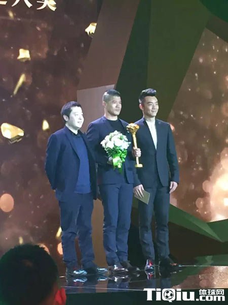 搜狐时尚盛典 陈盆滨获年度跑步达人奖