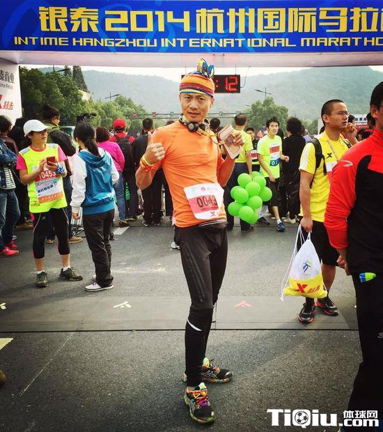 像谈恋爱那样跑步 以打酱油心态跑马