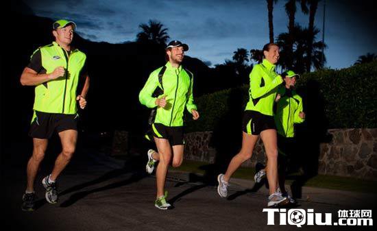 ȫ���˿����ܻ ӫ��ɫ���ܵ�����Ϯ