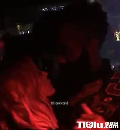 哈登约完卡戴珊就迷失 下半场仅1分遭弃用