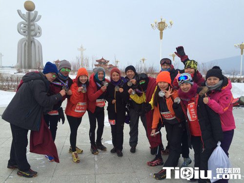 黑瞎子岛马拉松赛完赛 男子冠军2小时40分