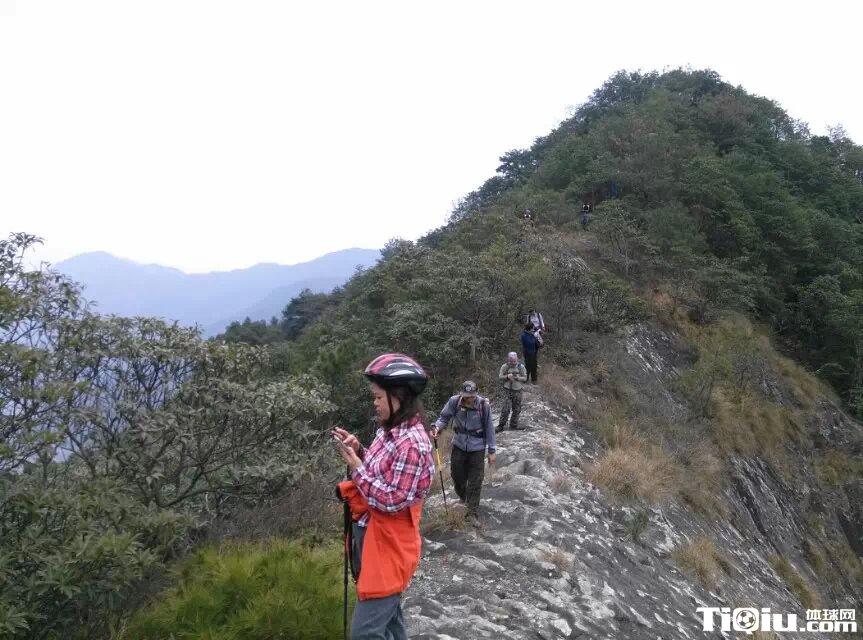 ��ɽ�˶����Ⱦ��㾭�� Ԫ��ǧ���˵�ɽ