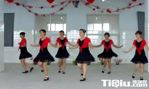 ��̨�������򣺹㳡��ḻ�Ļ�����