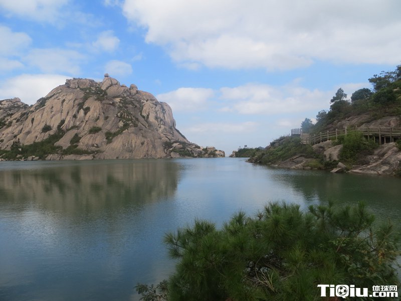 登山游火热 元旦大罗山客流超4万