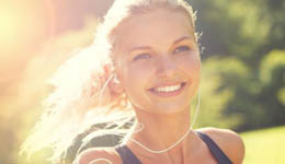 跑者易犯的10个错误:谨慎跑步机别看手机