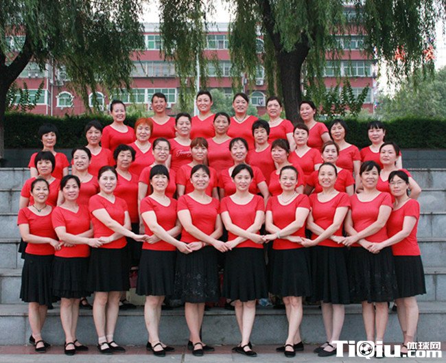 ˫����ԼҰӴ壺������֧�㳡���