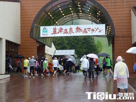 温泉樱花马拉松 日本办温泉马拉松吸金