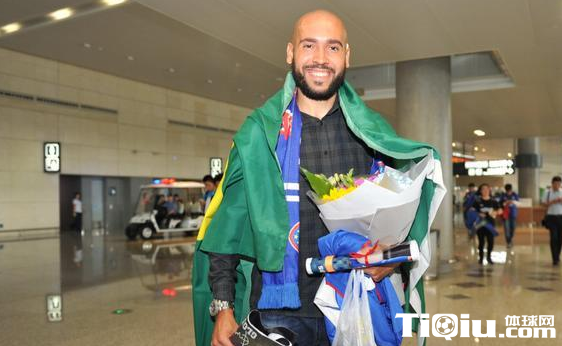 ���׶�ɭ��Ե���Ͻ��� ΪǮ�������й�����