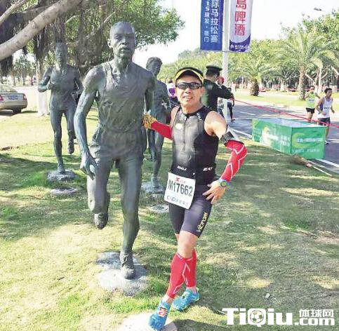 48岁从厦门跑到世界 陈跃凉完赛五大马拉松