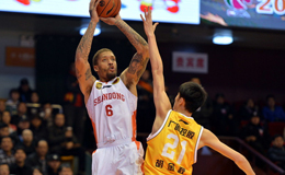 CBA��30��:ɽ��112-105����