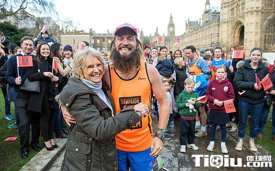 ��ʵ�氢�ʹ��� �ܲ�Ծ�����޴�½