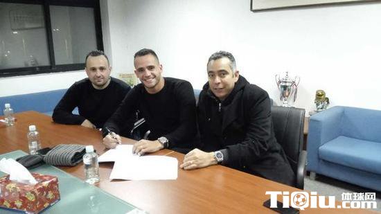 国安正式签奥古斯托 转会费+年薪创队史纪录