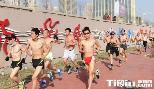 ���ݾٰ������ ����������������