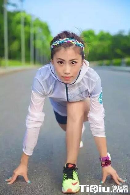 有个跑步的女友什么感受 跑步跟着她就好