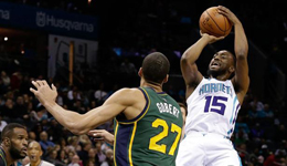 黄蜂VS爵士124-119 沃克52分刷新生涯记录