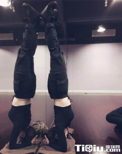 邓紫棋晒健身照