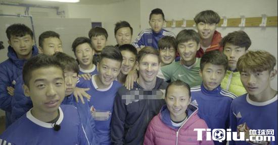 梅西真人秀节目遭中国小球员冷遇