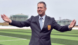 佩兰满意执教国足成绩 赞赏高洪波和吴曦