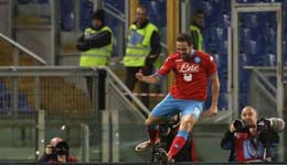 伊瓜因破门那不勒斯领跑 佛罗伦萨2-1绝杀