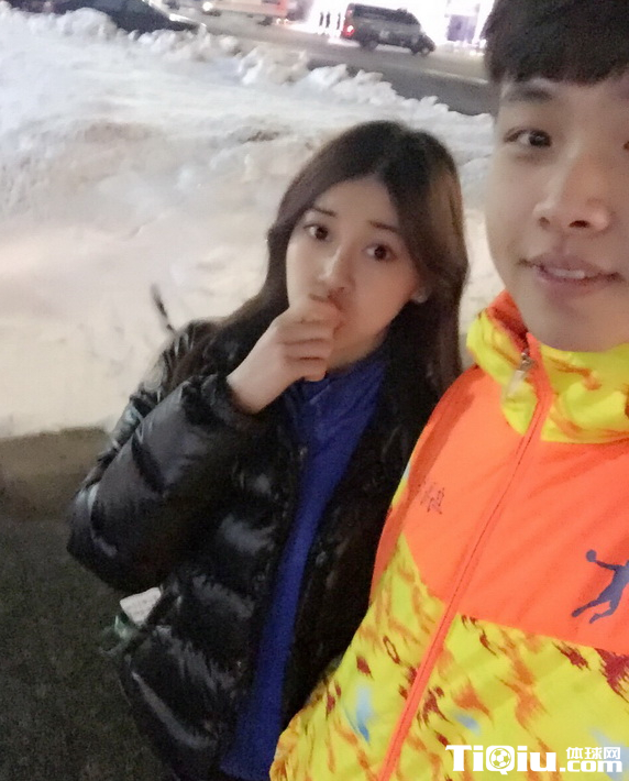 ������Ů���˽��