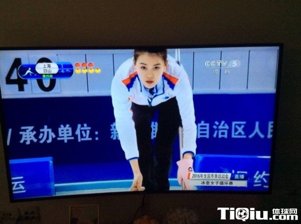 ������Ů���˽��