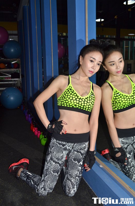 非诚女嘉宾爱跑步 凹凸身材惹人羡慕