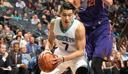 黄蜂VS太阳126-92 书豪7中1仅得6分