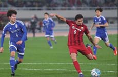 新军上港拿首胜 苏宁重金终获回报