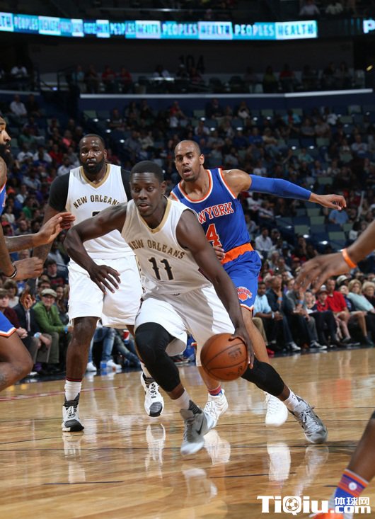 鹈鹕再添四伤员无缘季后