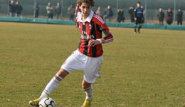 AC米兰18岁天才首发战尤文 意媒赞他是新皮尔洛