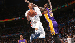 科比拜访荷城收获13分 雷家二手共创里程碑大胜湖人