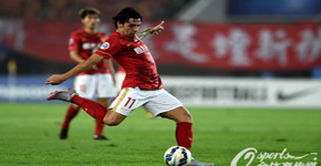 恒大锋霸高拉特中超进球集锦 乃真大腿