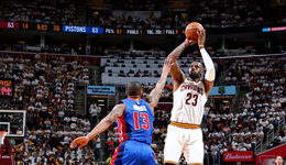 詹姆斯率军再战季后 场次追平乔帮主取下首场头彩