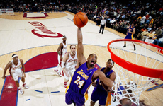 科比06-07赛季经典时刻 8改24号征战联盟吊打群雄