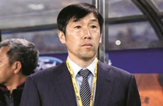 高洪波受父亲影响而踢球 盼更多的球迷支持国足