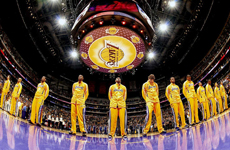 体球回望科比退役季 谢幕战老飞侠首节收下15分