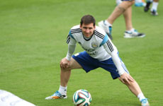 盘点梅西场下精彩集锦 精彩程度不亚于比赛