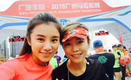 伊一爱跑步健身 布拉格完赛首个全马