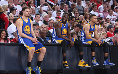 勇士G4胜开拓者 库里暴砍40分赢取赛点