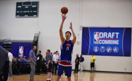 ��ħ������������ Ϊ����Ŭ��չ���Լ�