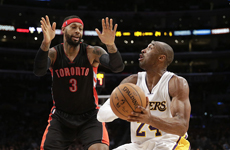 科比生涯回忆录 看巅峰科比吊打猛龙暴砍81分