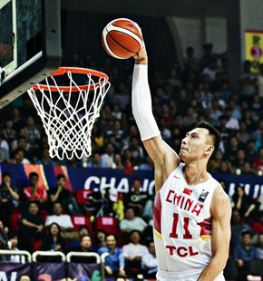 国内篮球第一人 易建联16赛季震撼集锦