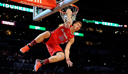 火箭今夏锁定格里芬 休城用魔兽做为筹码补强援