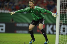 盘点2016世界足坛25大逆天扑救 抒写1号战袍的精彩华章