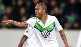 巴西铁卫纳尔多零身价加盟沙尔克04签约两年