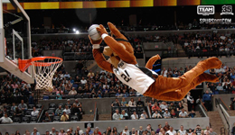 联盟背后辛勤无言者 马刺吉祥物Rob退役