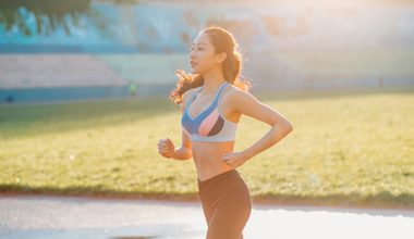 美女教师跑步健身美照 秀婀娜巨乳蜂腰唯美身姿