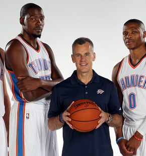 菜鸟新帅吊打联盟老帅 多诺万率雷霆挑下常胜勇士